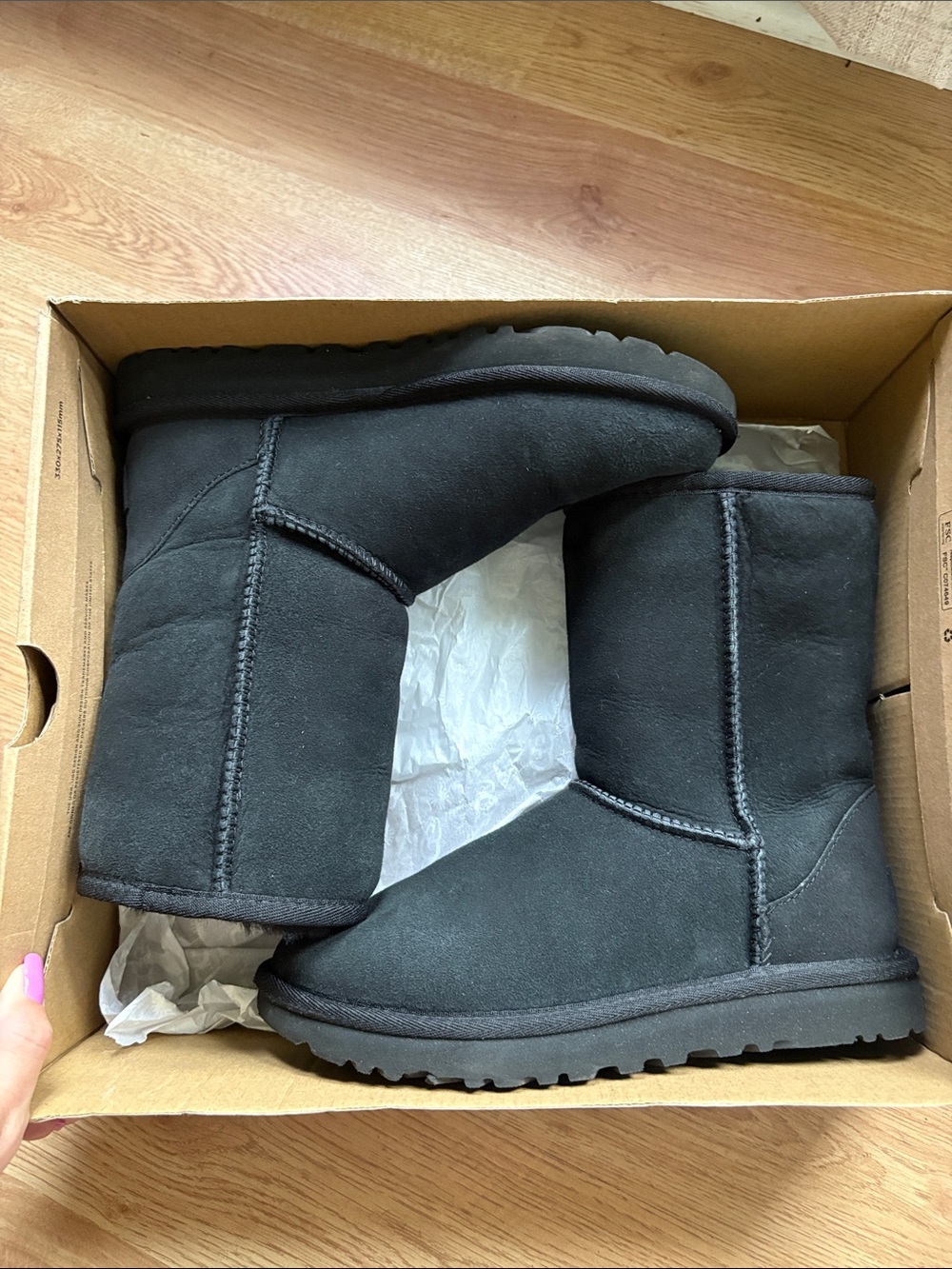 UGG W CLASSIC SHORT II